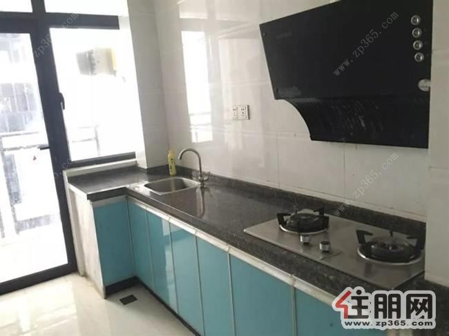 重庆路与湖南路交汇处中安止泊园电梯房3房2厅仅租1600元