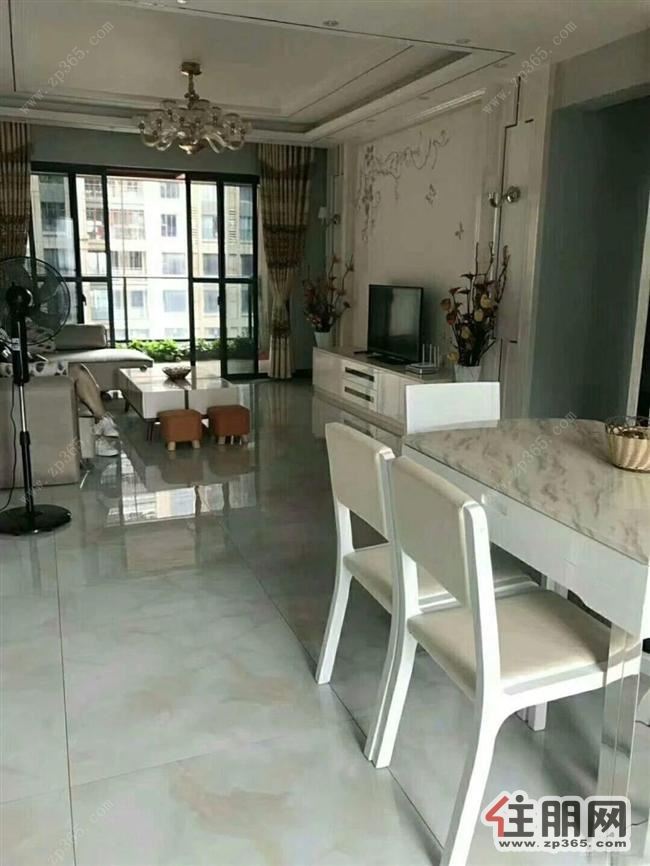 通泰爱丽舍4室2厅2卫朝向南,低价出租2800元/月