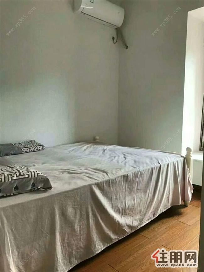 通泰爱丽舍4室2厅2卫朝向南,低价出租2800元/月