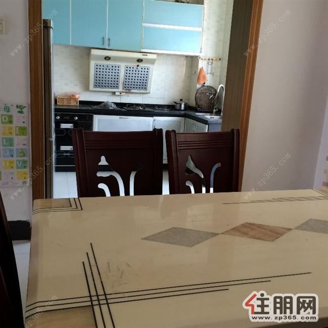 吉房出租,看房方便,香港城1600元