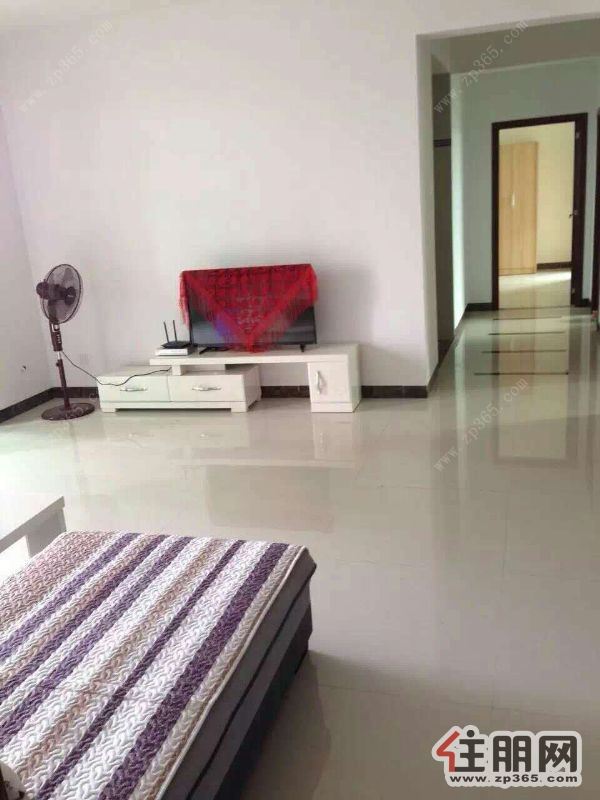 大润发附近新世纪大道上4房2厅精装配套齐