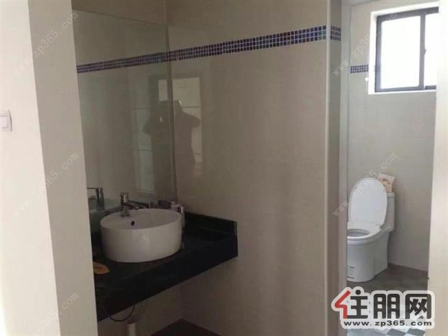 大润发附近新世纪大道上4房2厅精装配套齐