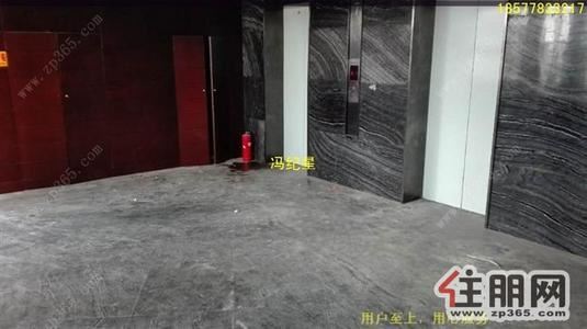 青秀区，金湖广场810平米写字楼，车位充足，低价