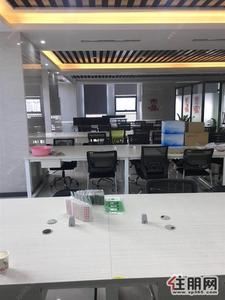 青秀区-青秀万达金座***修靓房325平停车方便电梯口