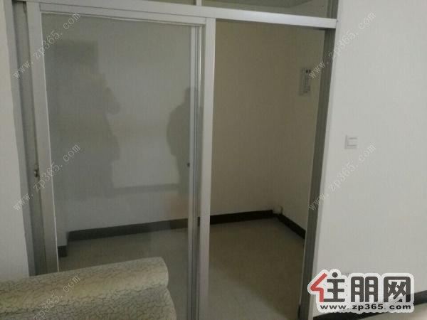 王府井1000元2室1厅1卫空房出