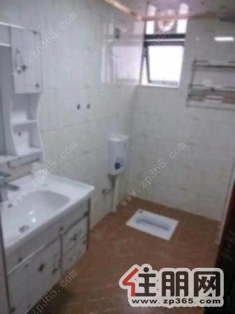 九龙新城1700元3室2厅1卫出