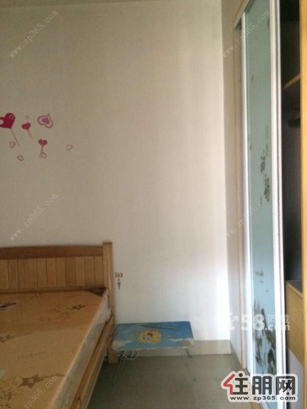 嘉汇馨源1300元1室1厅1卫中装