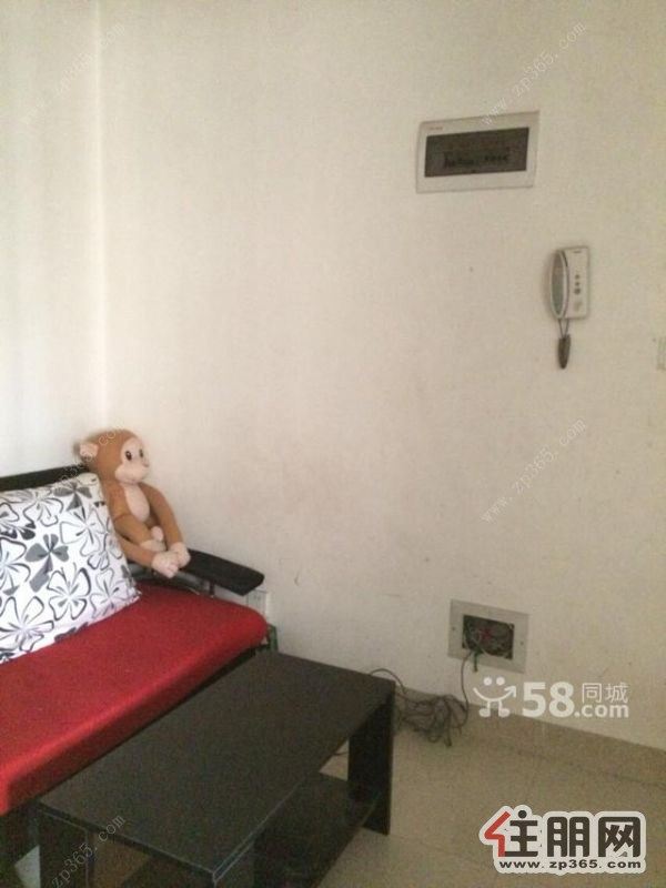 嘉汇馨源1300元1室1厅1卫中装