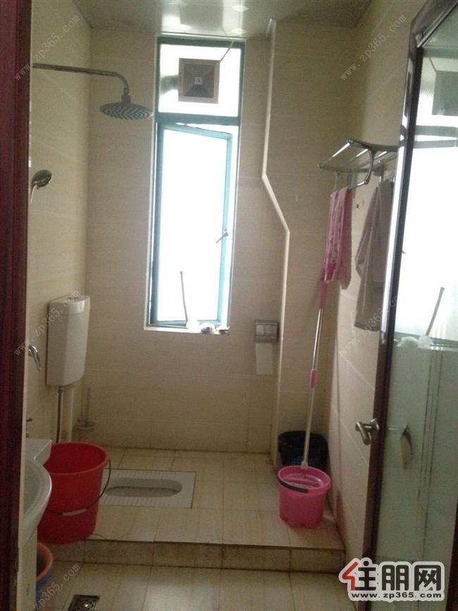 配套齐全,龙脉华庭1900元3室2厅2卫***修急租!