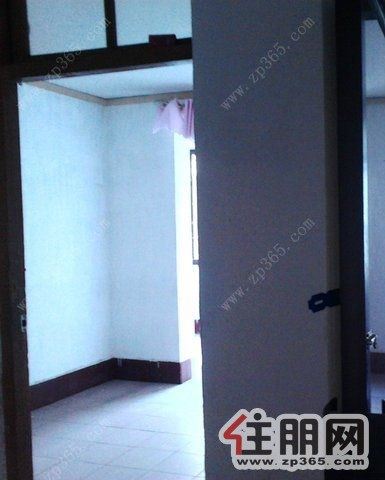 文惠桥头旁1500元4室1厅2卫中