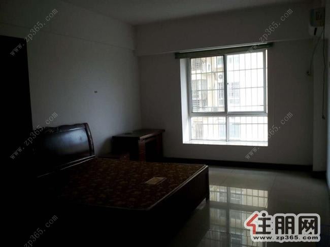 出租:大润发附近大三房拎包入住