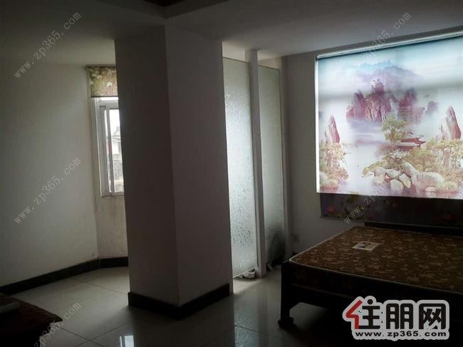 出租:大润发附近大三房拎包入住