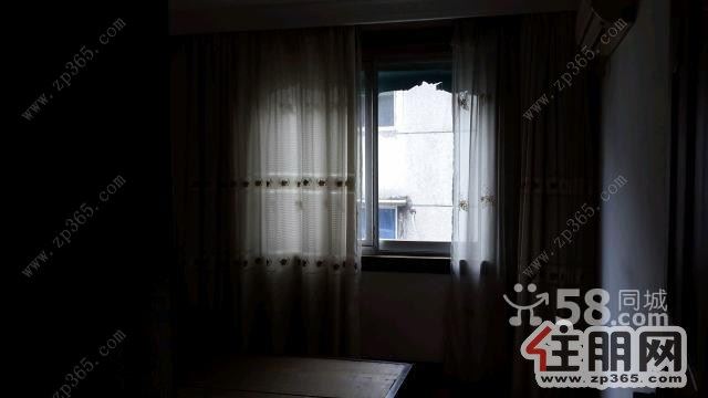 市中心弯塘路河堤边双校学区3室2厅拎