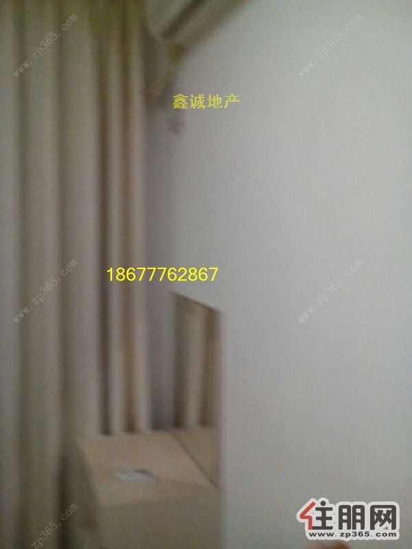 皇庭·御珑湾1000元1室1厅1卫