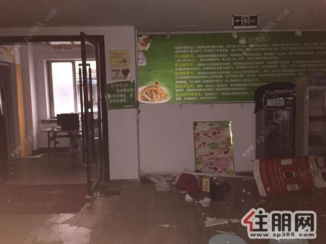 临街底商848.59平米,业主稳定出租商