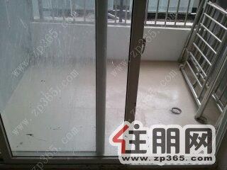 出租贵港地王大厦3室2厅1卫1阳台93平