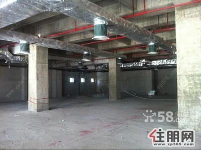 青秀区，(出租)民族影城2楼1800平方大铺面出
