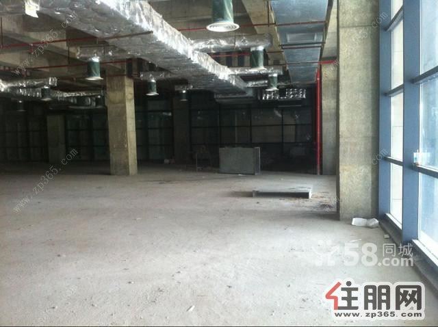 十万火急出租民族影城2楼1800平方大铺