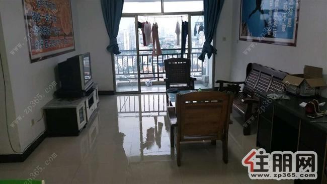 蓝钻华庭1500元3室1厅1卫***修拎包入住