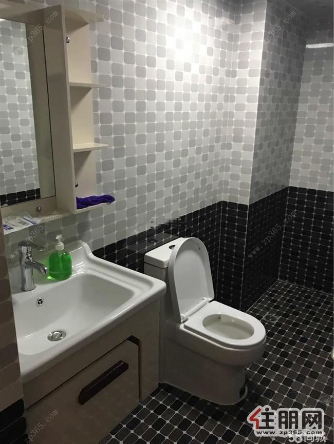 绿地国际花都3室2厅1卫