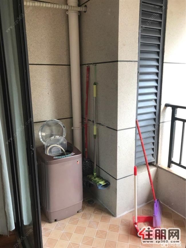 绿地国际花都3室2厅1卫