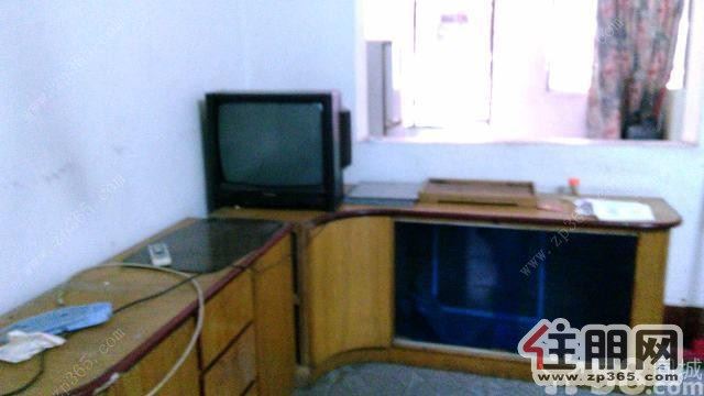 城中三中路单位房2室2厅80平米简单装修