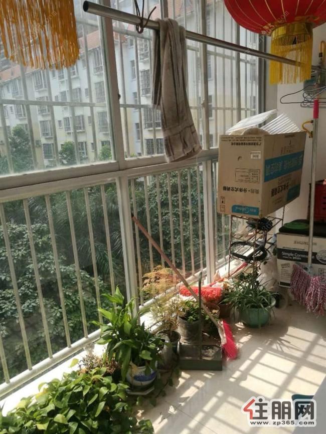 可直接入住,供水小区1600元3室2厅2卫中等装修