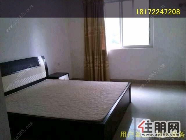 桂景湾北城华府1600元3室2厅1卫精装