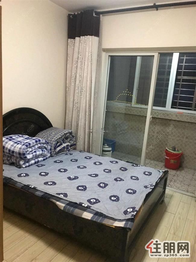 银山小区西门3室2厅1卫