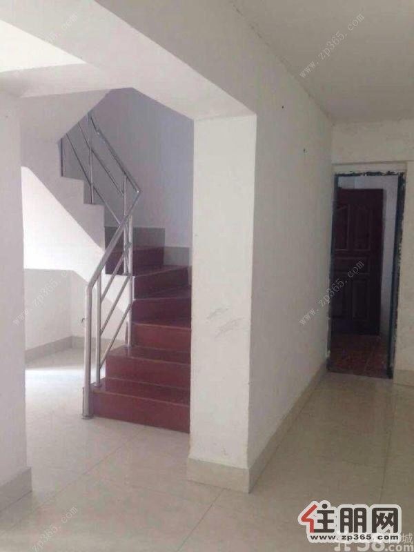 荣和山水美地5室2厅2卫