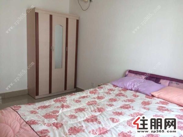 荣和大地4房招租