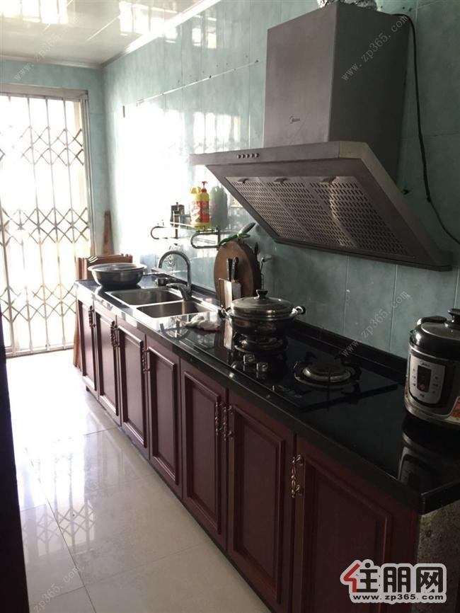 超好的地段,可直接入住,阳光都市2000元4室22厅2卫中装