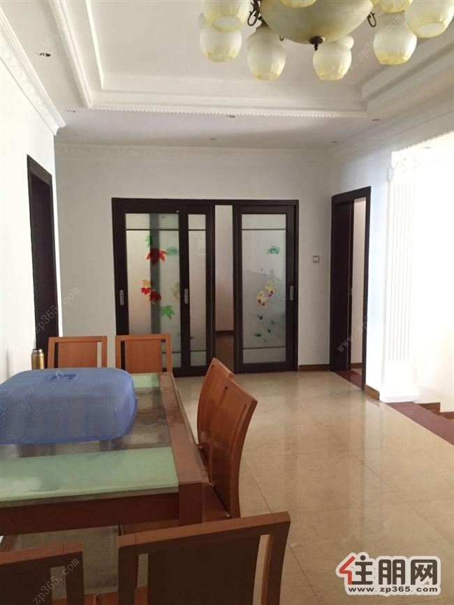 超好的地段,可直接入住,阳光都市2000元4室22厅2卫中装