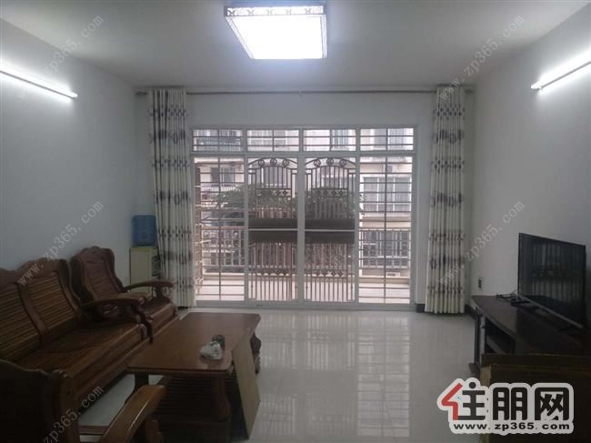 稀缺好房型,国际新城1800元3室1厅1卫普通装修,先到先得