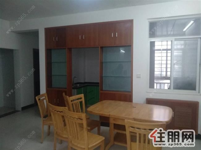 稀缺好房型,国际新城1800元3室1厅1卫普通装修,先到先得