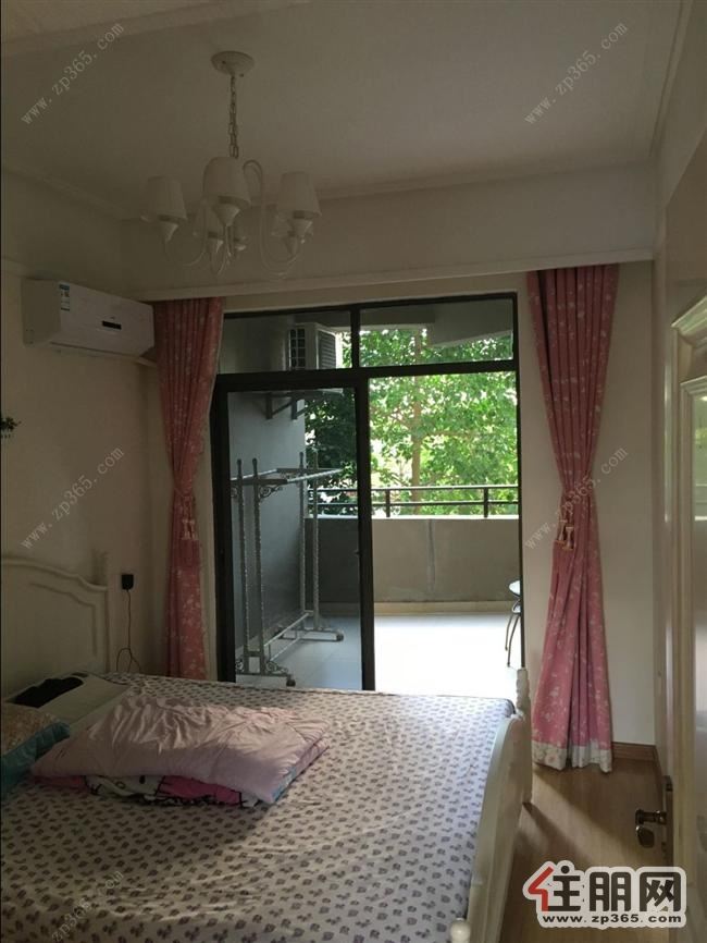 四川路与站前路交汇嘉鹏海韵居***两房两厅一卫