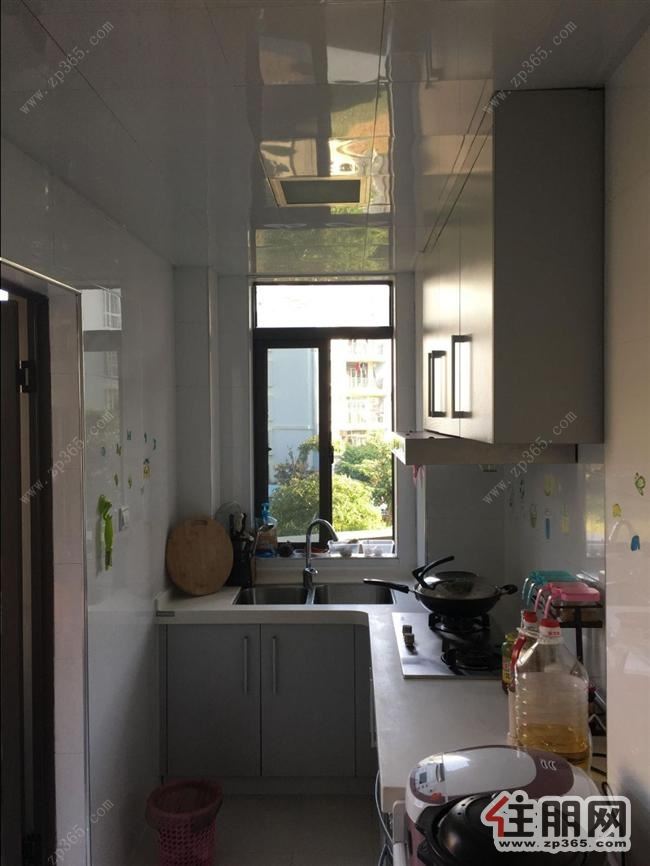 四川路与站前路交汇嘉鹏海韵居***两房两厅一卫