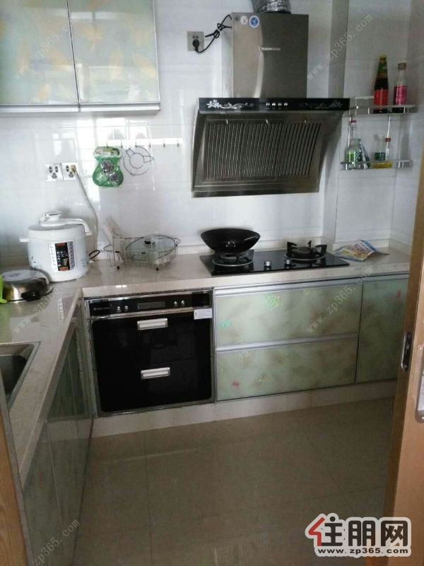 唐人街160元2室2厅2卫中装,家