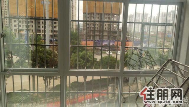 南亚名邸旁海馨嘉园新房首次出租家私齐全拎