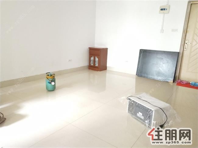 金都汇全新装修一房一厅家电齐全拎包即住租金1500/月