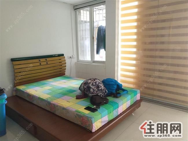 金都汇全新装修一房一厅家电齐全拎包即住租金1500/月