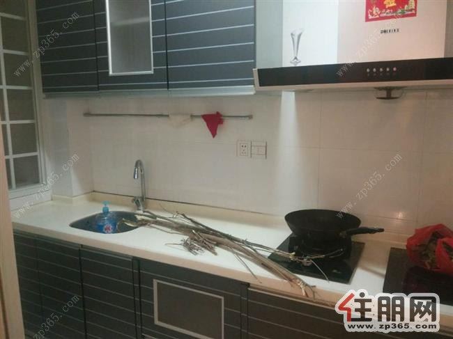 阳光100精装两房出租.学区周边便利.周