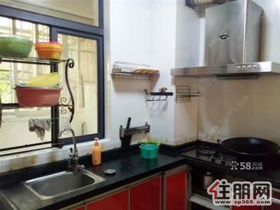 鲁班路，同和慧源2400元3室2厅3卫中装