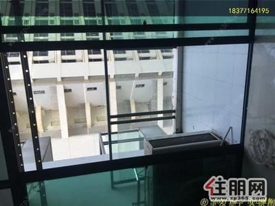青秀区，地铁口旁，德瑞花园性价比高两房配齐，万象