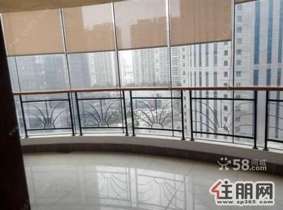 青秀区-五象广场旁东方曼哈顿写字楼240平米出租