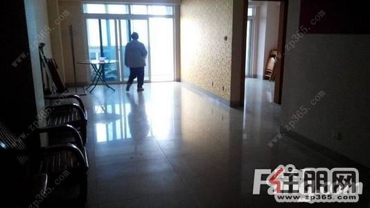 朝阳中心，(市中心)置地广场两房一厅可住可办公，真