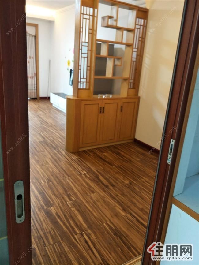 港龙湾1400元3室2厅2卫***修,家具家电齐全黄金楼层!