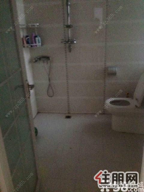 低价出租东郡4200元4室2厅2卫精装修