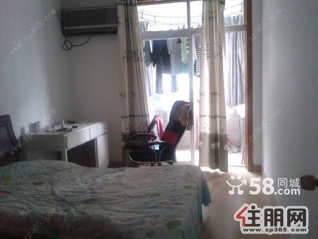 五象广场富丽华庭3室2厅110平米精装修