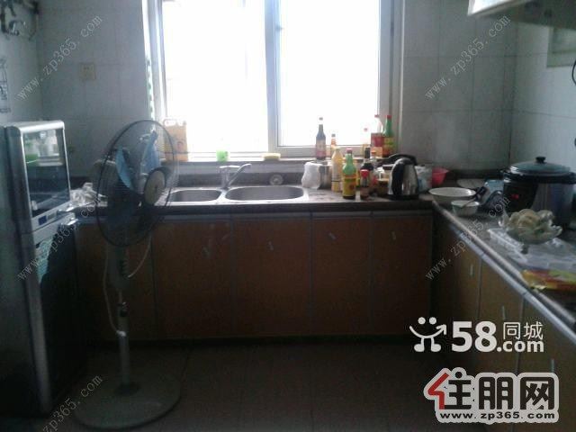 五象广场富丽华庭3室2厅110平米精装修